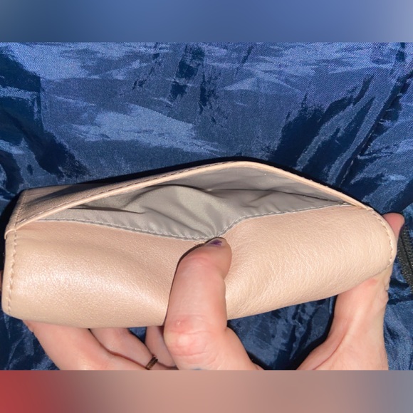 Coach pink leather bifold wallet - Picture 6 of 10